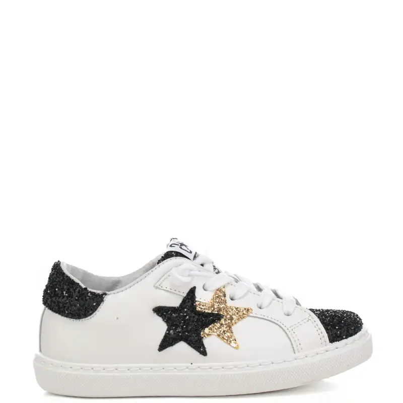 sneakers da bimba low con fondo a cassetta e stelle glitter bianco nero oro