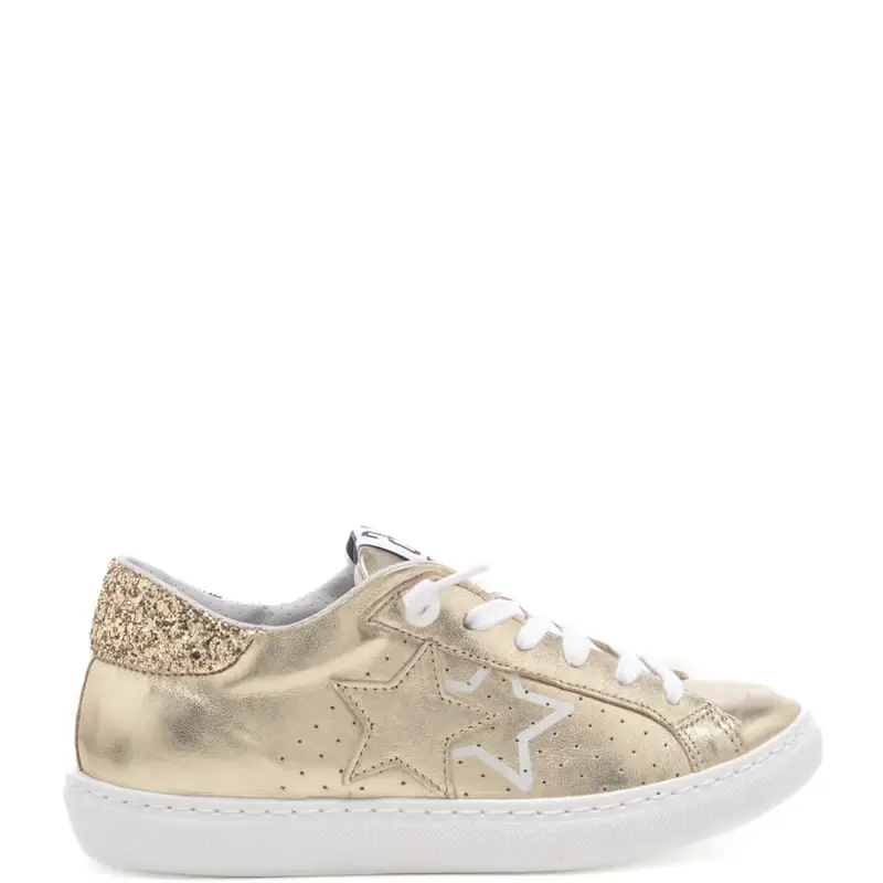 2 Star sneakers da donna in vera pelle con fondo a cassetta e stelle oro nero