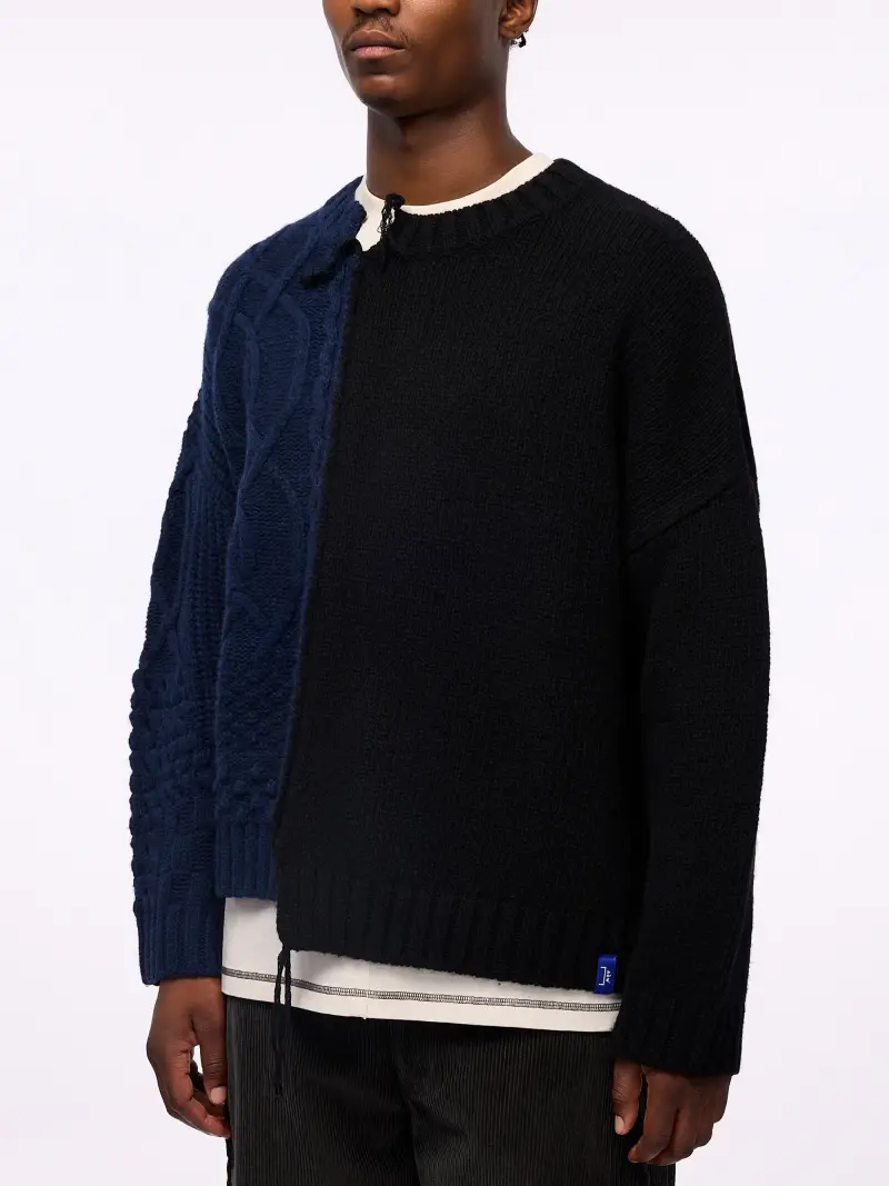 Maglione con due metà a contrasto blu e nero miniatura 2