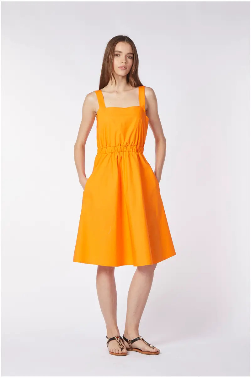 abito con elasticatura in vita arancio