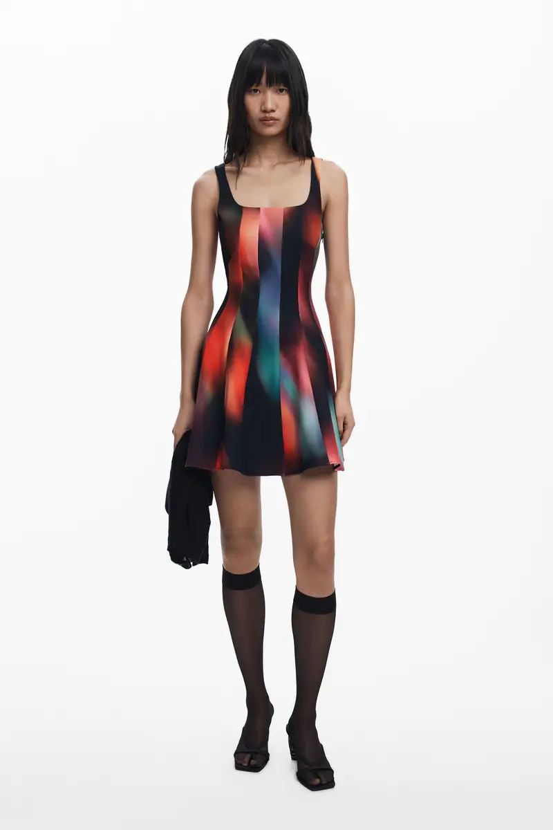 Abito corto a pannelli