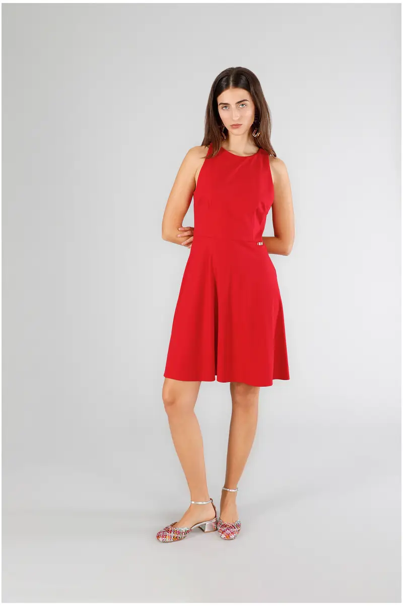 abito dalla linea svasata tessuto elasticizzato rosso l