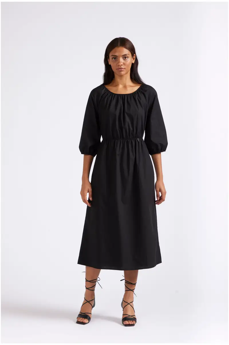 abito lungo con maniche ampie nero xl