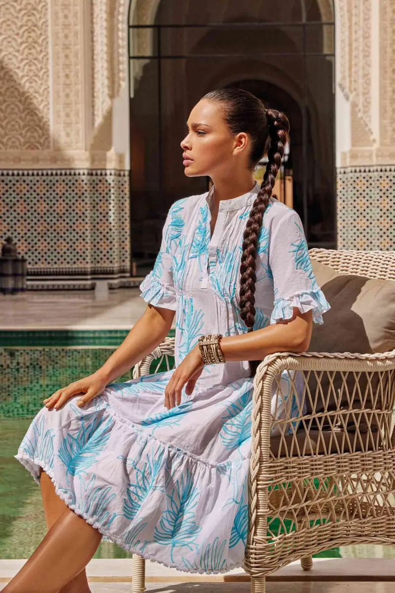 ABITO LUNGO CON RICAMI ARTIGIANALI | Colore: Turchese | Taglia: M