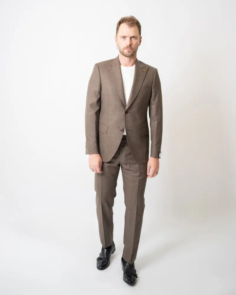 Abito Monopetto Spigato Marrone