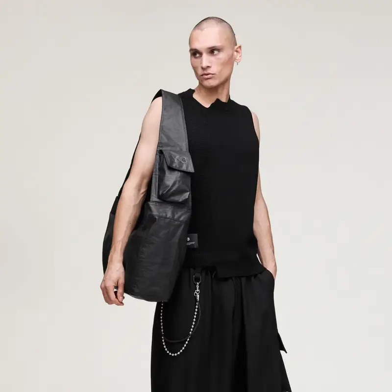 BORSA NEWSPAPER L Y-3 Black