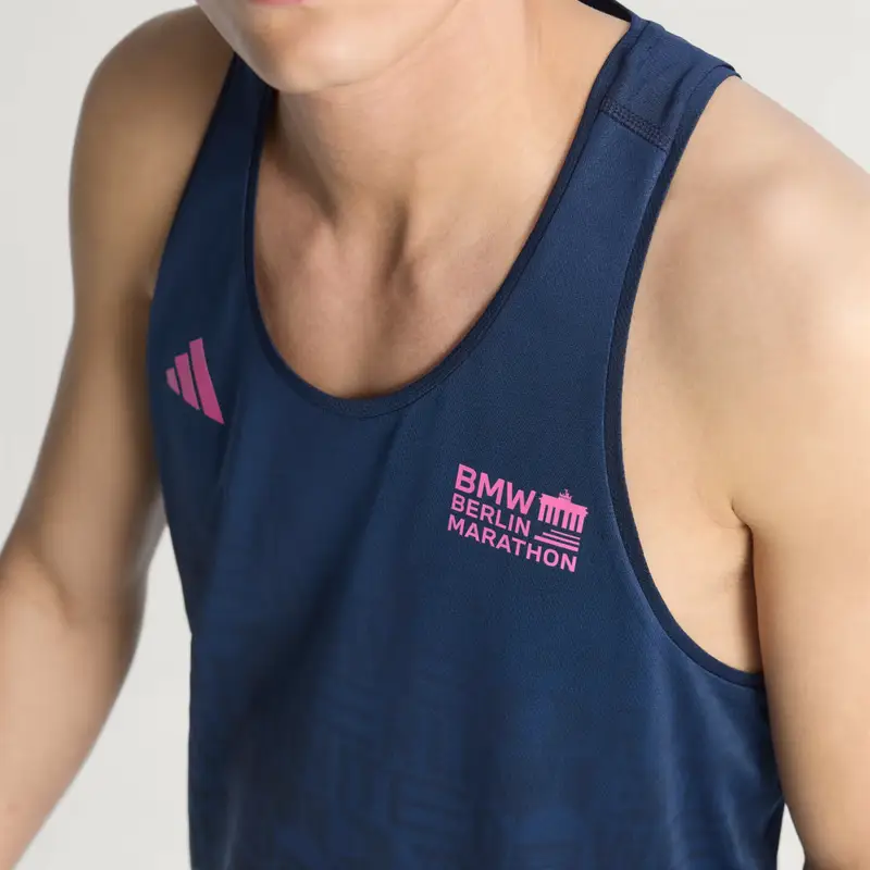 Canotta BMW Berlino-Maratona 2025 con stampa integrale Collegiate Navy miniatura 3
