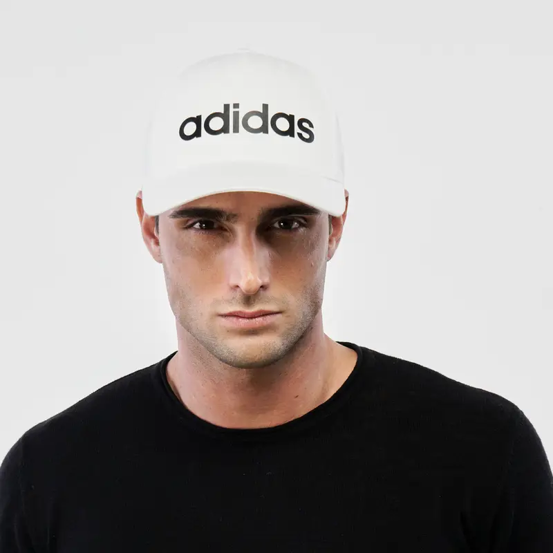 Cappellino bianco sportivo con logo