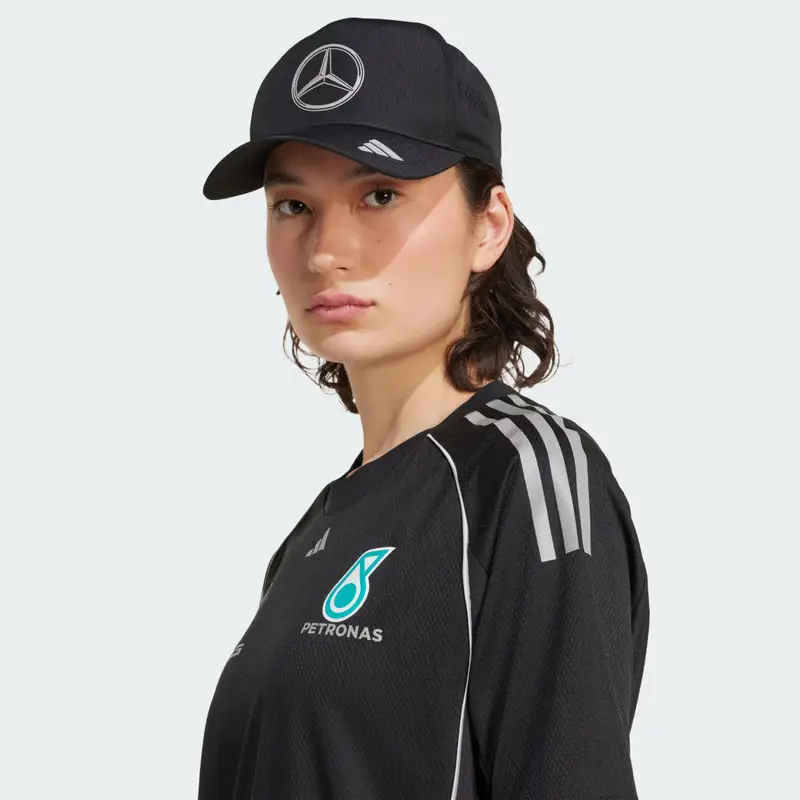 CAPPELLINO MERCEDES - AMG PETRONAS FORMULA ONE TEAM MECHANICS CLIMACOOL TRUCKER Black miniatura 2