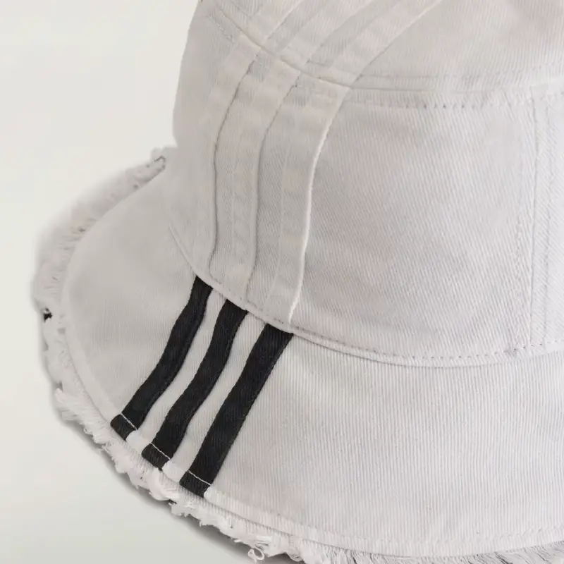 CAPPELLO A SECCHIELLO A STRISCE Y-3 Off White miniatura 4