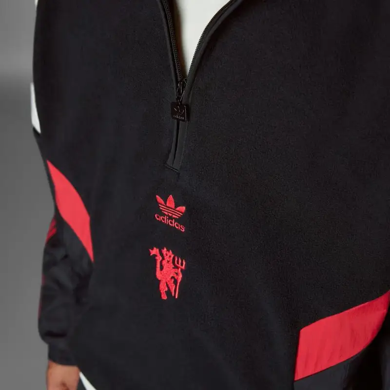 Felpa Adidas Originals Manchester United in Pile Polare Comoda Morbida Stemma Mezza Zip Uomo Felpa Nera IS6528 XL miniatura 2