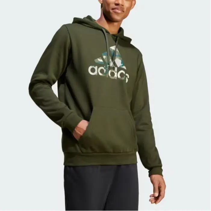 Felpa con cappuccio grafica mimetica adidas Night Cargo Uomo Streetwear IW2683 M miniatura 2
