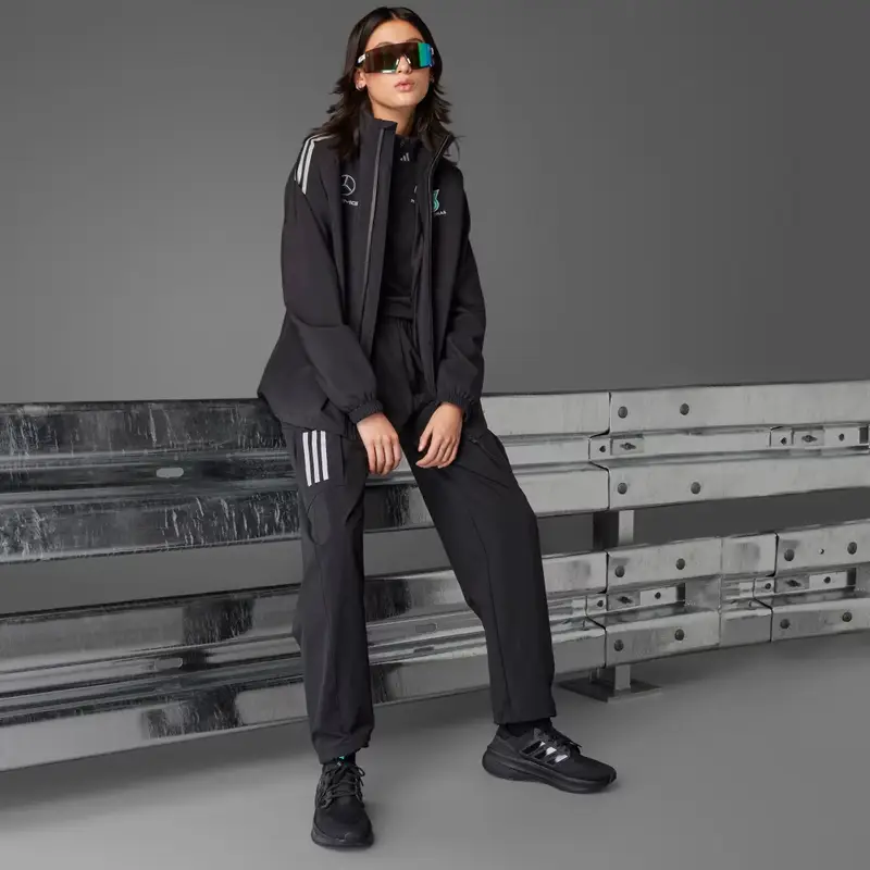 GIACCA IMPERMEABILE MERCEDES - AMG PETRONAS FORMULA ONE TEAM MECHANIC Black miniatura 4