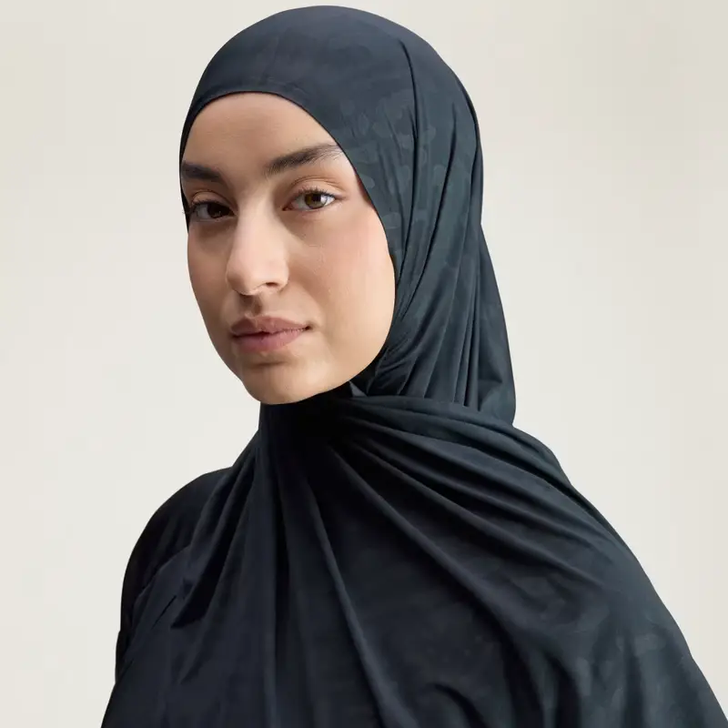 Hijab adidas by Stella McCartney with Undercap Black miniatura 4