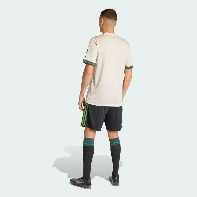 Kit Wiesn FC Bayern MÃ¼nchen Beige miniatura 2