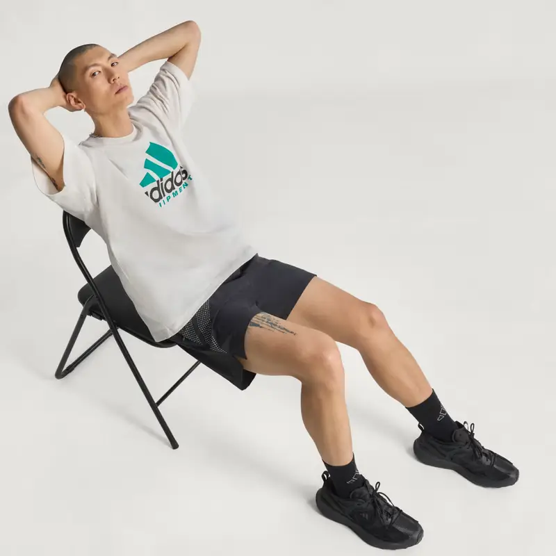 Maglietta adidas attrezzatura Cloud White miniatura 3