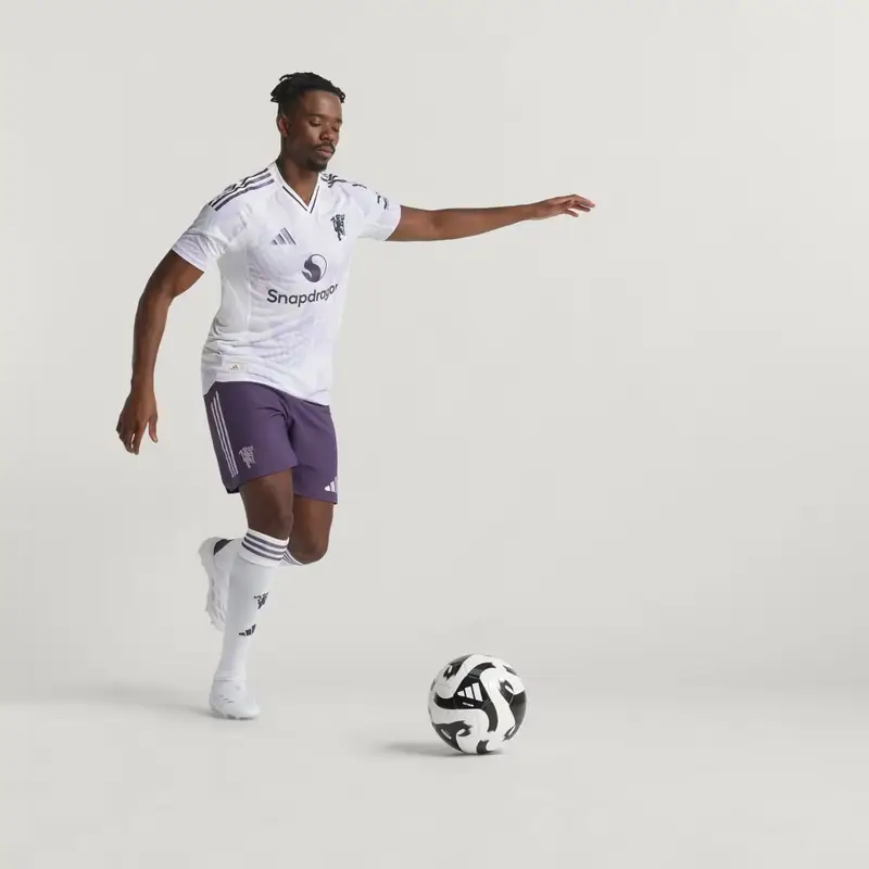 Manchester United 25/26 Maglia Away Authentic White miniatura 4