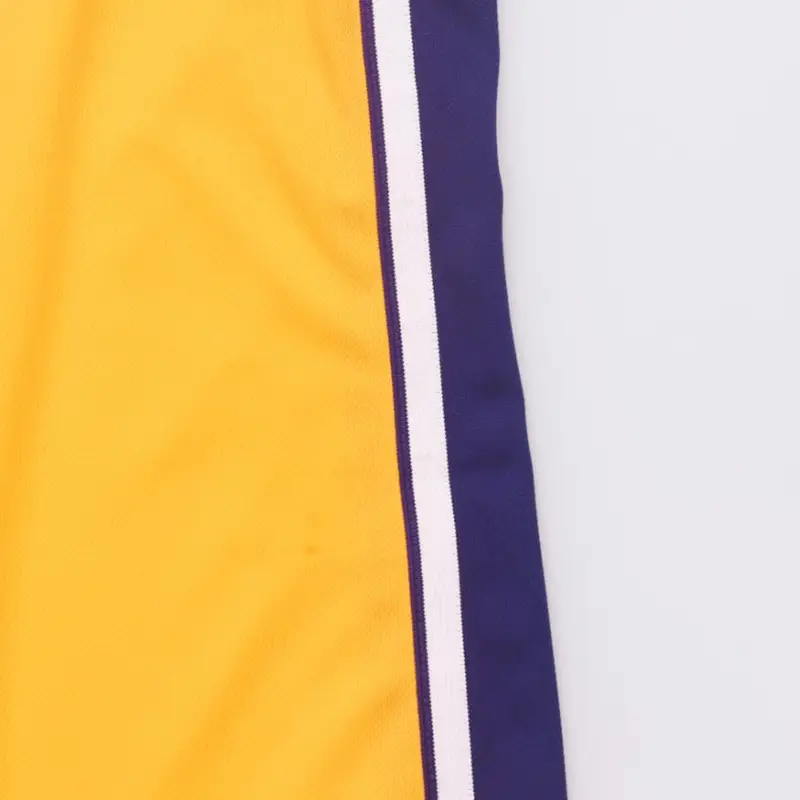 NBA Stagione 10-11 Kobe Bryant Los Angeles Lakers Oro Casa Swingman Ricamato Edizione Fan Maglia da Basket Unisex 7912A-329-K9836 L miniatura 4