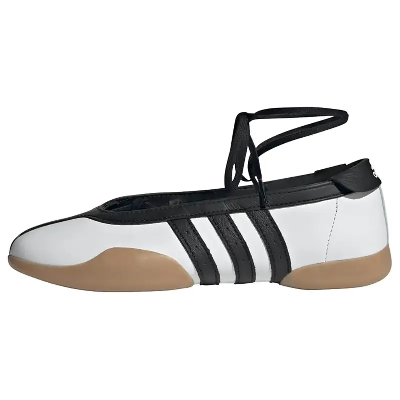 ADIDAS ORIGINALS Ballerina con cinturino 'Taekwondo Mei'  nero / bianco