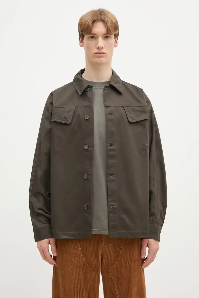 camicia in cotone Premium Essentials Shirt uomo colore verde JD3343