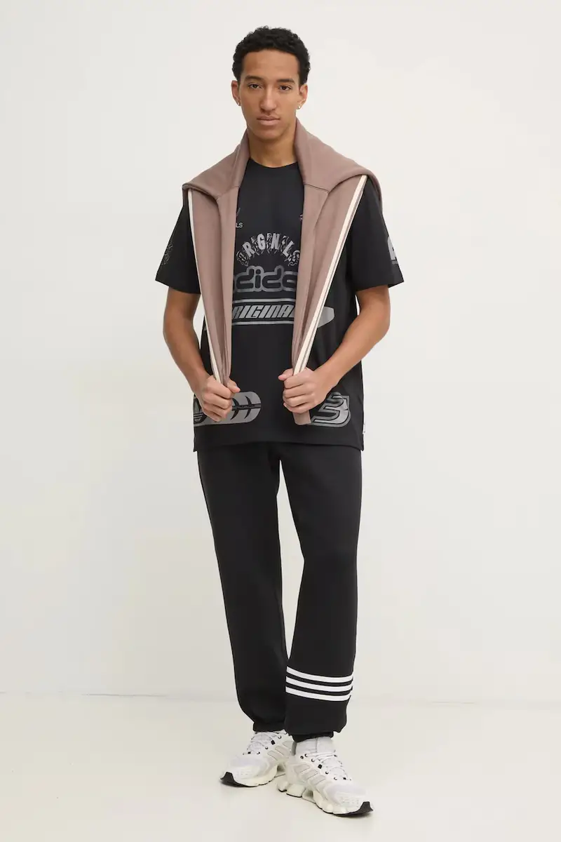 felpa 3-Stripes uomo colore marrone con cappuccio con applicazione JP1000 miniatura 2