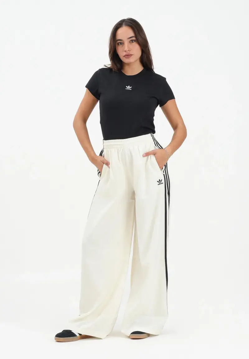 Adidas Originals Pantaloni sportivi satinati gamba larga panna da donna miniatura 2