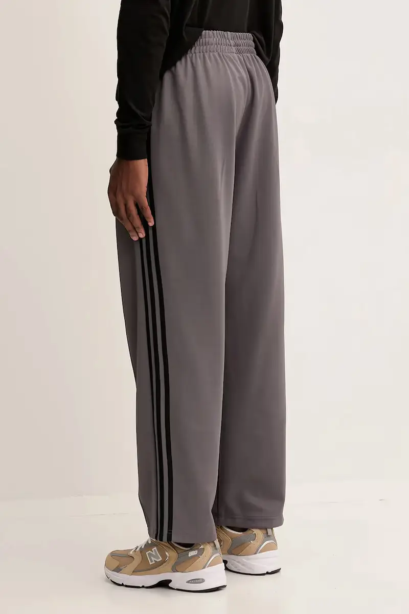 pantaloni tuta Baggy Tp uomo colore grigio con applicazione JY1421 miniatura 3