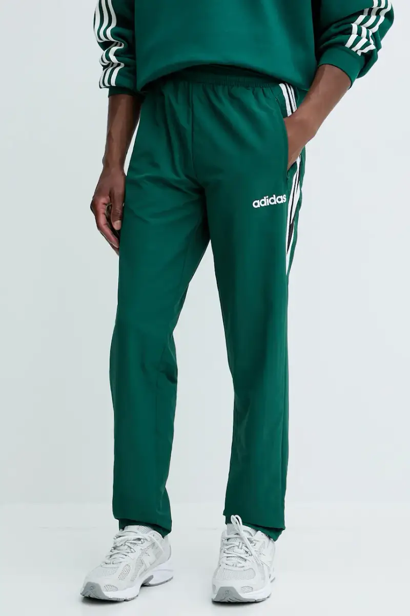 pantaloni tuta Track Pant uomo colore verde con applicazione JX3055