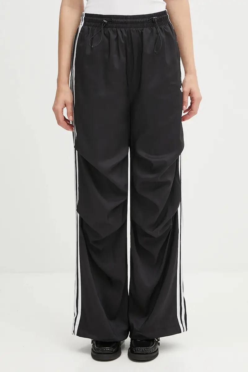 pantaloni tuta Trackpant donna colore nero con applicazione KE9790