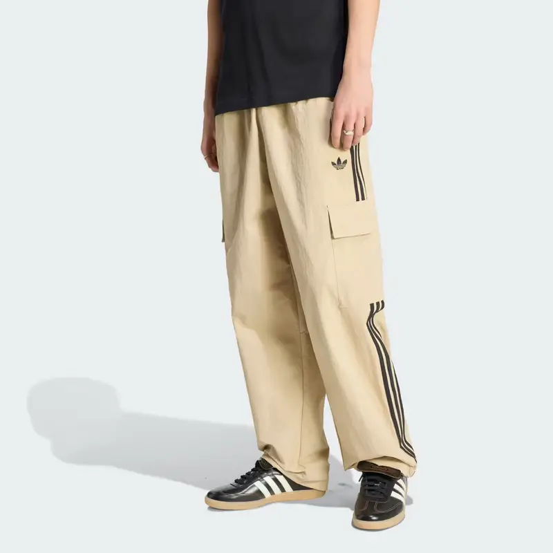 Adidas Pantaloni cargo 3951094