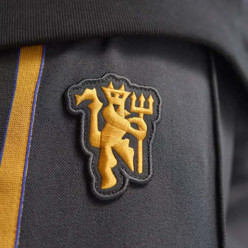 Pantaloni da allenamento Terrace Icons Manchester United Utility Black miniatura 3