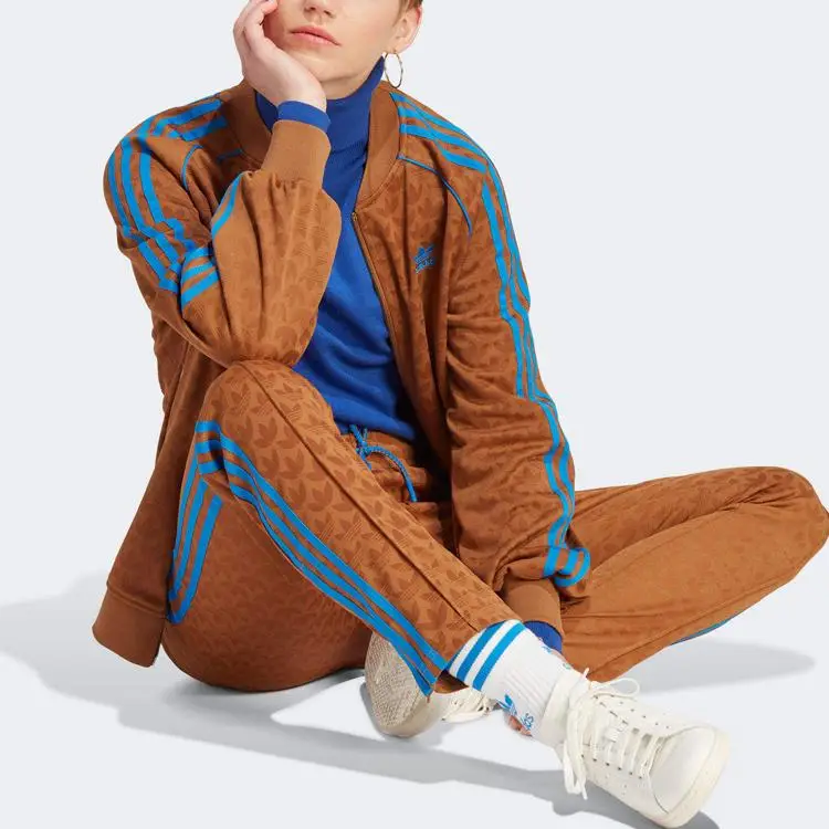 Pantaloni da tuta Adidas Originals Adicolor Serie Retrò Anni 70 Sst con Logo Stampato Patchwork a Tre Strisce Pantaloni Donna Caffè IK7875 S miniatura 5