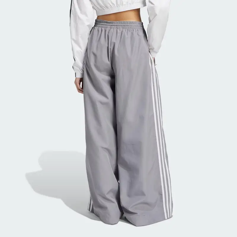 Pantaloni sportivi in maglia a gamba larga e ampia con coulisse e logo a righe Adidas Originals da donna, fondo grigio JD3389 S miniatura 2