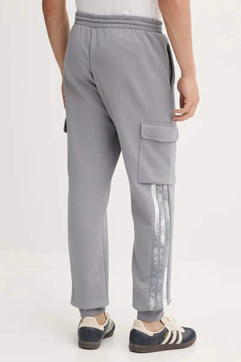 pantaloni tuta Seasonal AOP uomo colore grigio con applicazione JM1715 miniatura 3