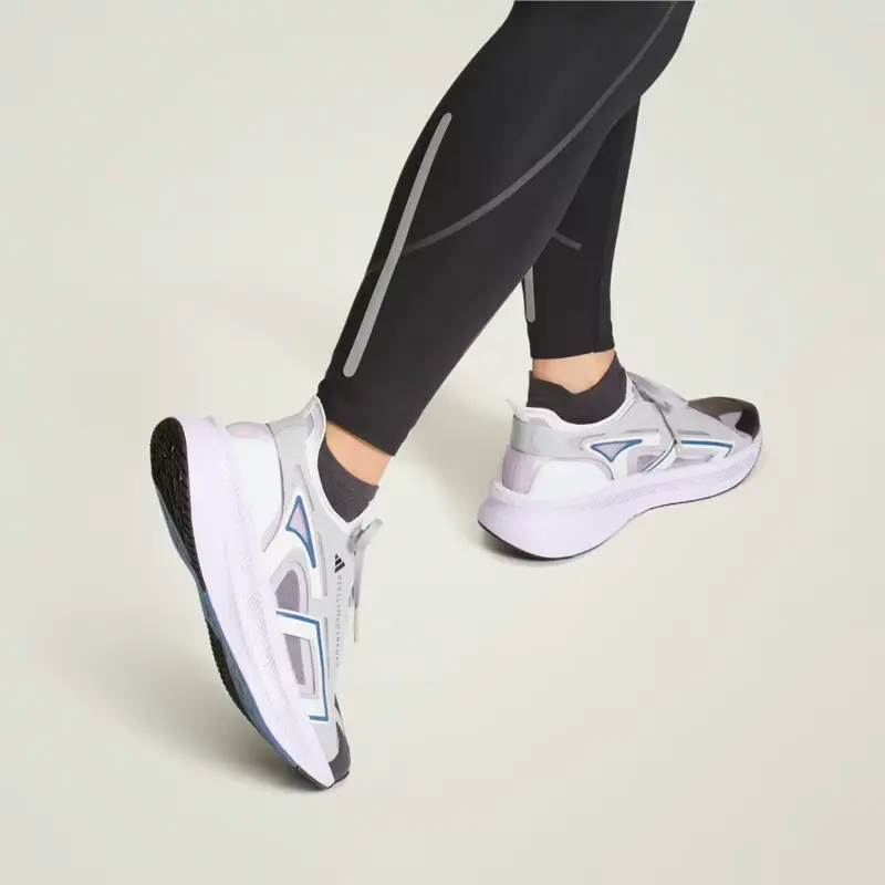 Scarpe adidas by Stella McCartney Ultraboost 5 Clear Onix miniatura 2