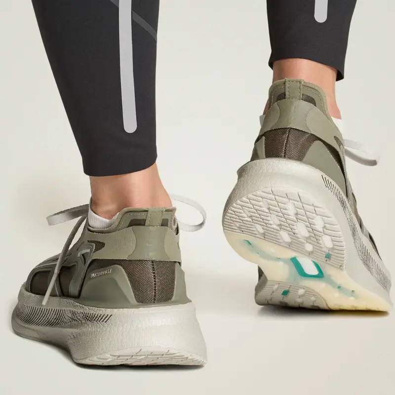 Scarpe adidas by Stella McCartney Ultraboost 5 Legacy Green miniatura 2