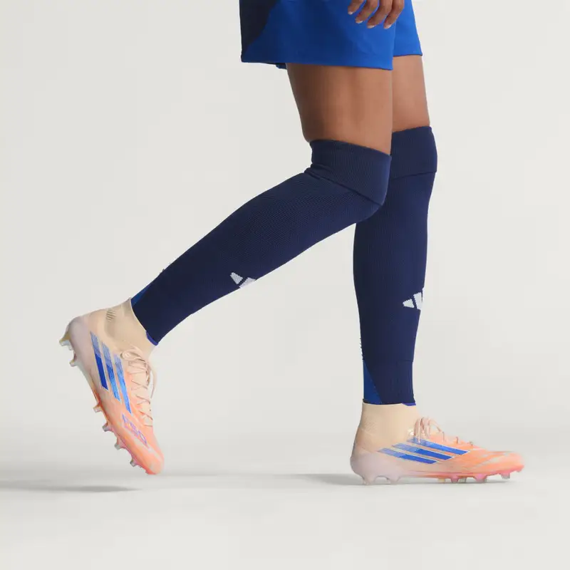 Scarpe F50 Sparkfusion Elite Mid per terreni compatti/erba artificiale Bliss Orange miniatura 2