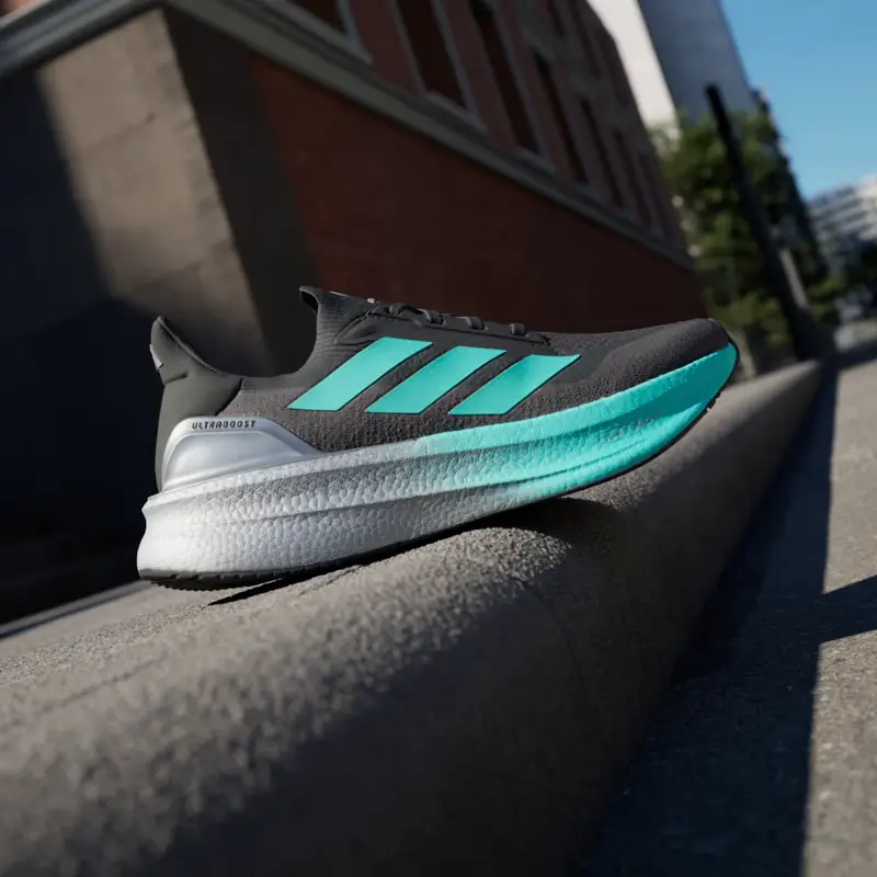 Scarpe Mercedes - AMG Petronas Formula One Team Ultraboost 5X Core Black miniatura 2