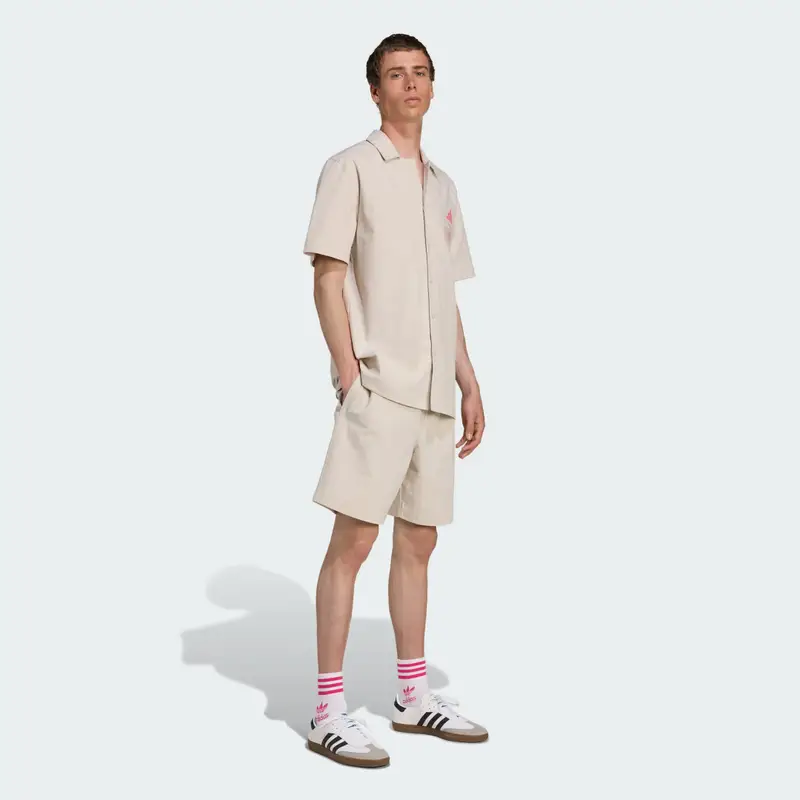 Short Mercedes - AMG Petronas Formula One Team Summer Beige miniatura 3