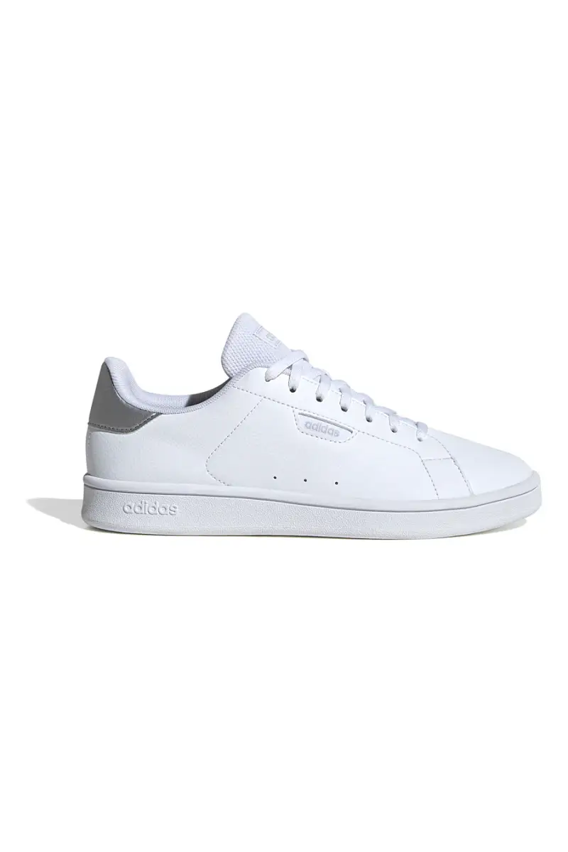 Sneakers bianche con finitura liscia Adidas Urban Court [BIANCO]