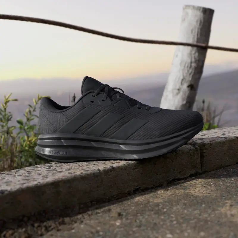 Sneakers running nere da uomo Galaxy 7