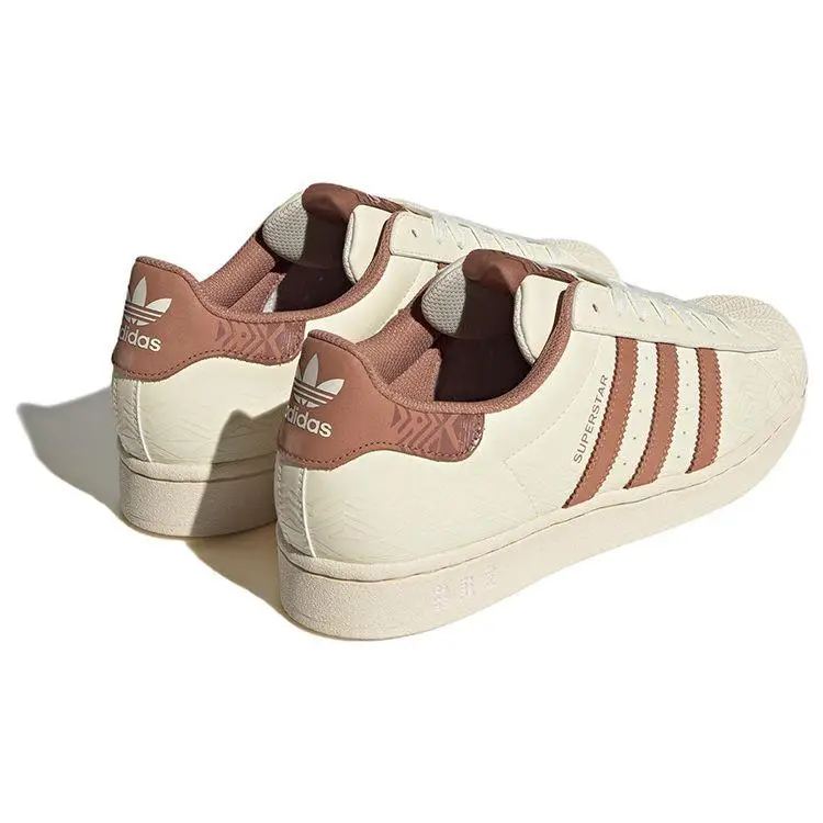 Superstar Taglio Laser Goffrato - Gesso Chiaro Strata Sneakers Unisex Bianco Gesso-Bianco Meraviglia-Bianco IF0504 44⅔ miniatura 5