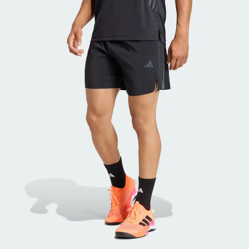 TECH ESSENTIALS SHORT DA ALLENAMENTO A 3 strisce Black