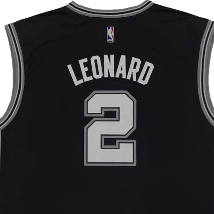 X Collaborazione NBA San Antonio Spurs Kawhi Leonard Moda Morbido Confortevole Casual Maglia da Basket Uomo maglia Nero 7818A-304-AEB1585 3XL miniatura 2