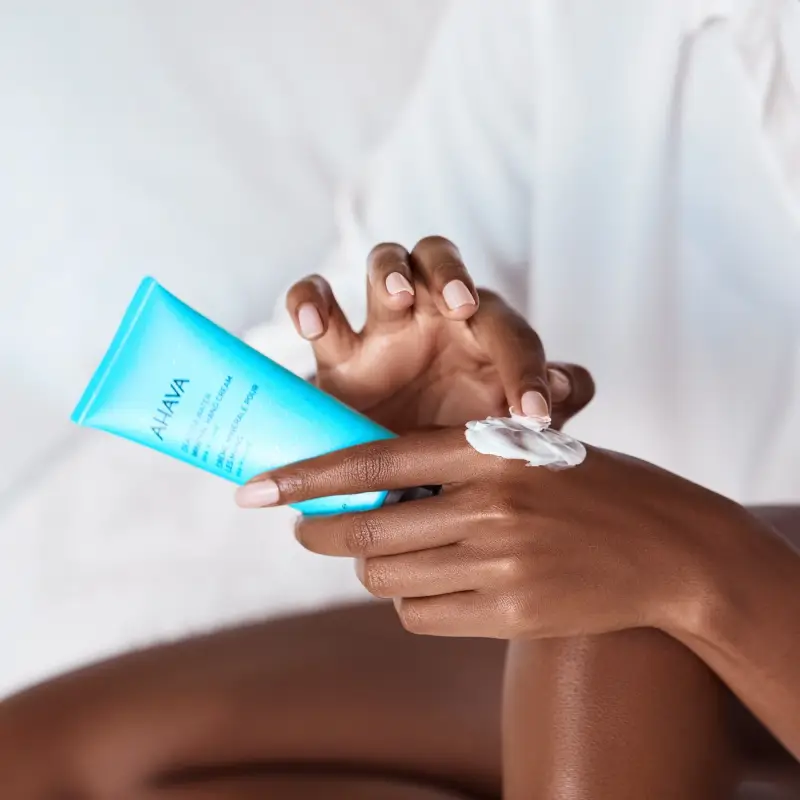 Deadsea Water Mineral Hand Cream Sea-Kissed - Crema mani miniatura 3