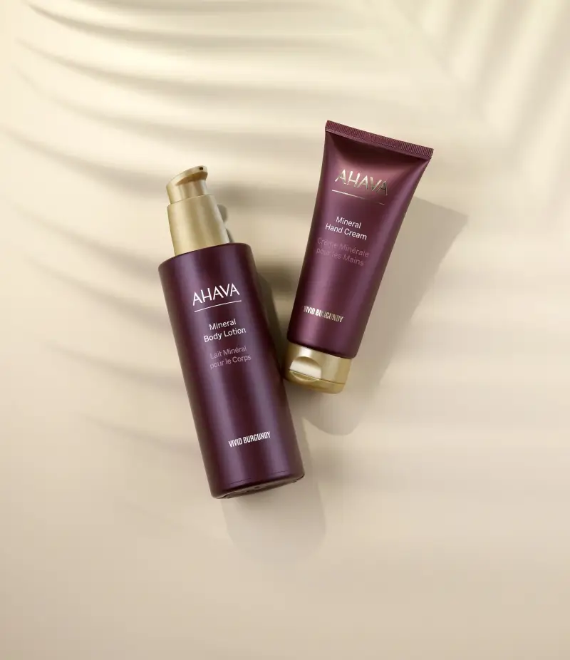 Deadsea Water Vivid Burgundy Hand Cream - Crema mani miniatura 3