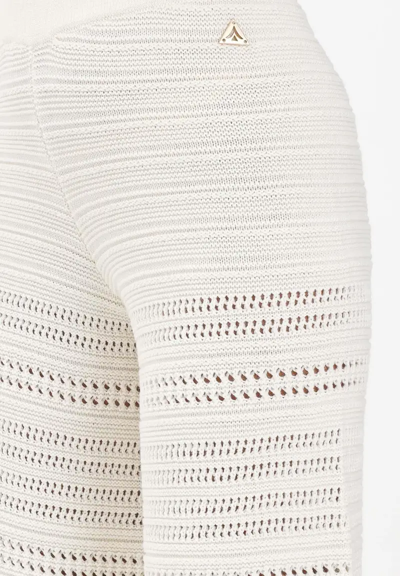 Pantalone panna da donna in maglia traforata miniatura 3