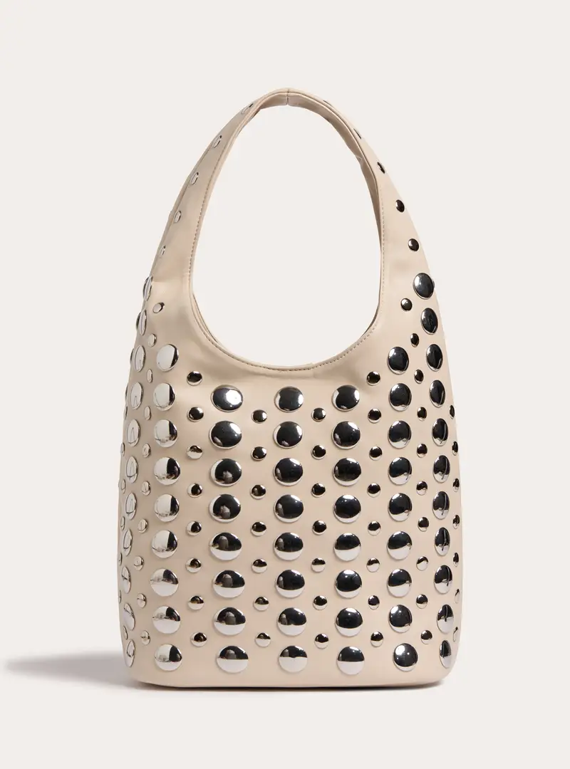 Borsa a secchiello con borchie