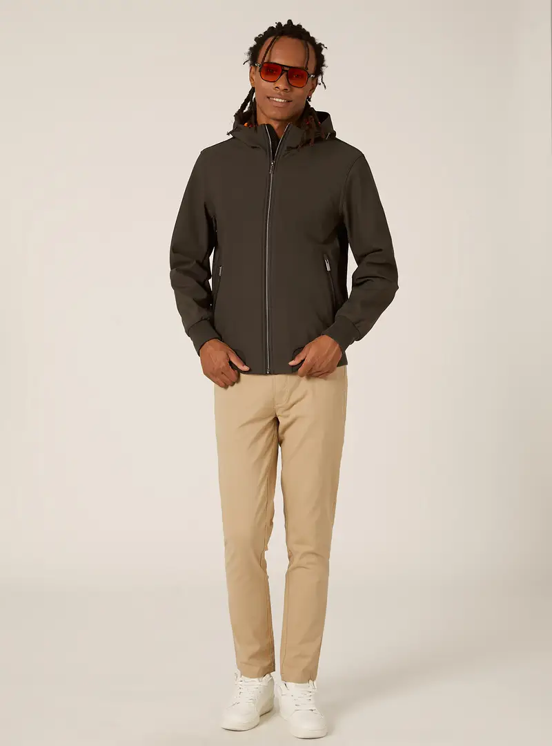 Giacca in tessuto tecnico con cappuccio