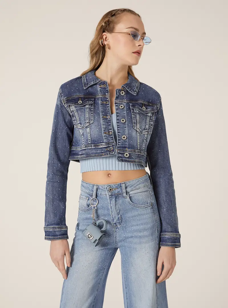 Giubbotto cropped in denim con strass D003 BLUE